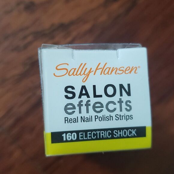 NWT Sally Hansen Salon Effects Sunny Yellow Chic Feminine DIY Nail Polish Strips - Picture 4 of 5